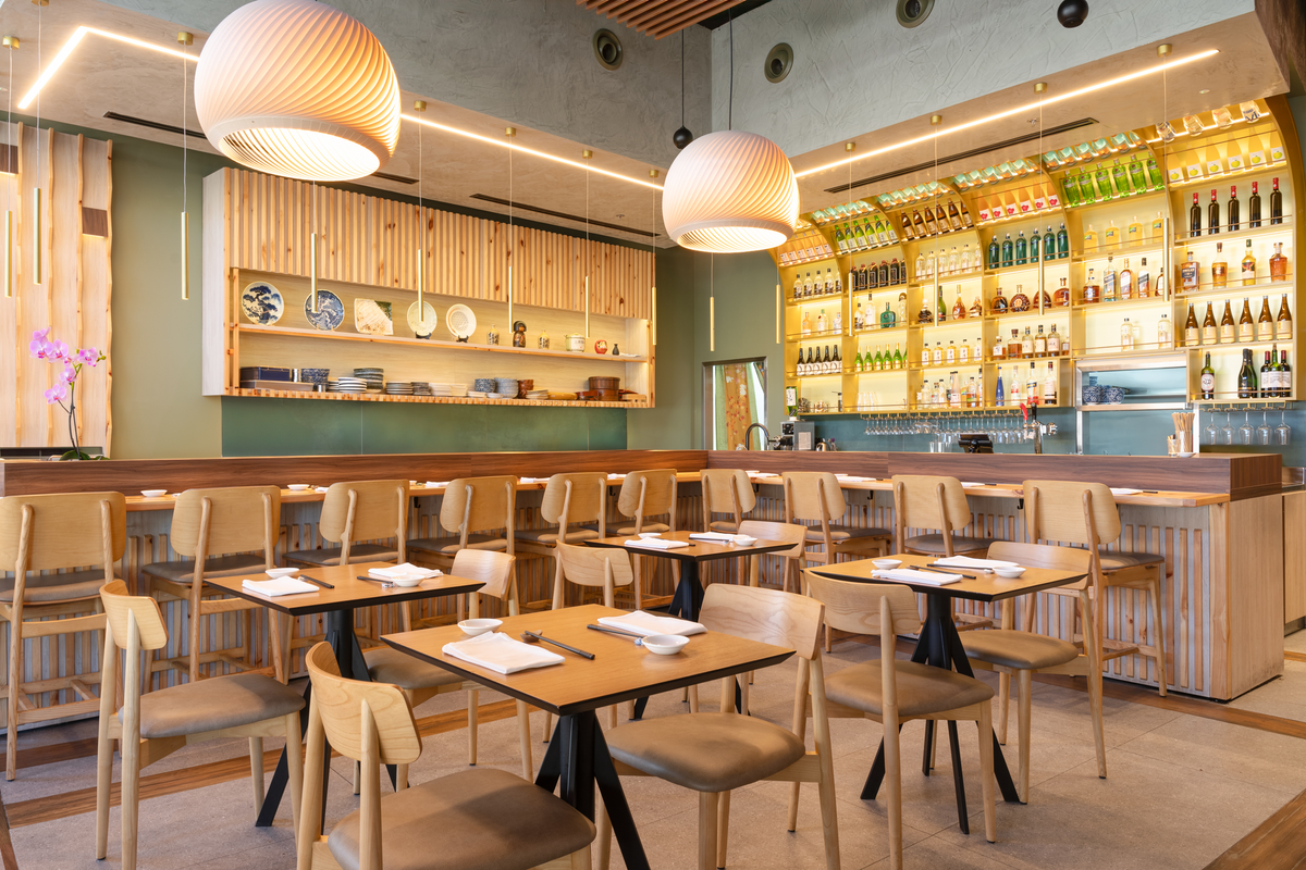 Restaurants & Bars