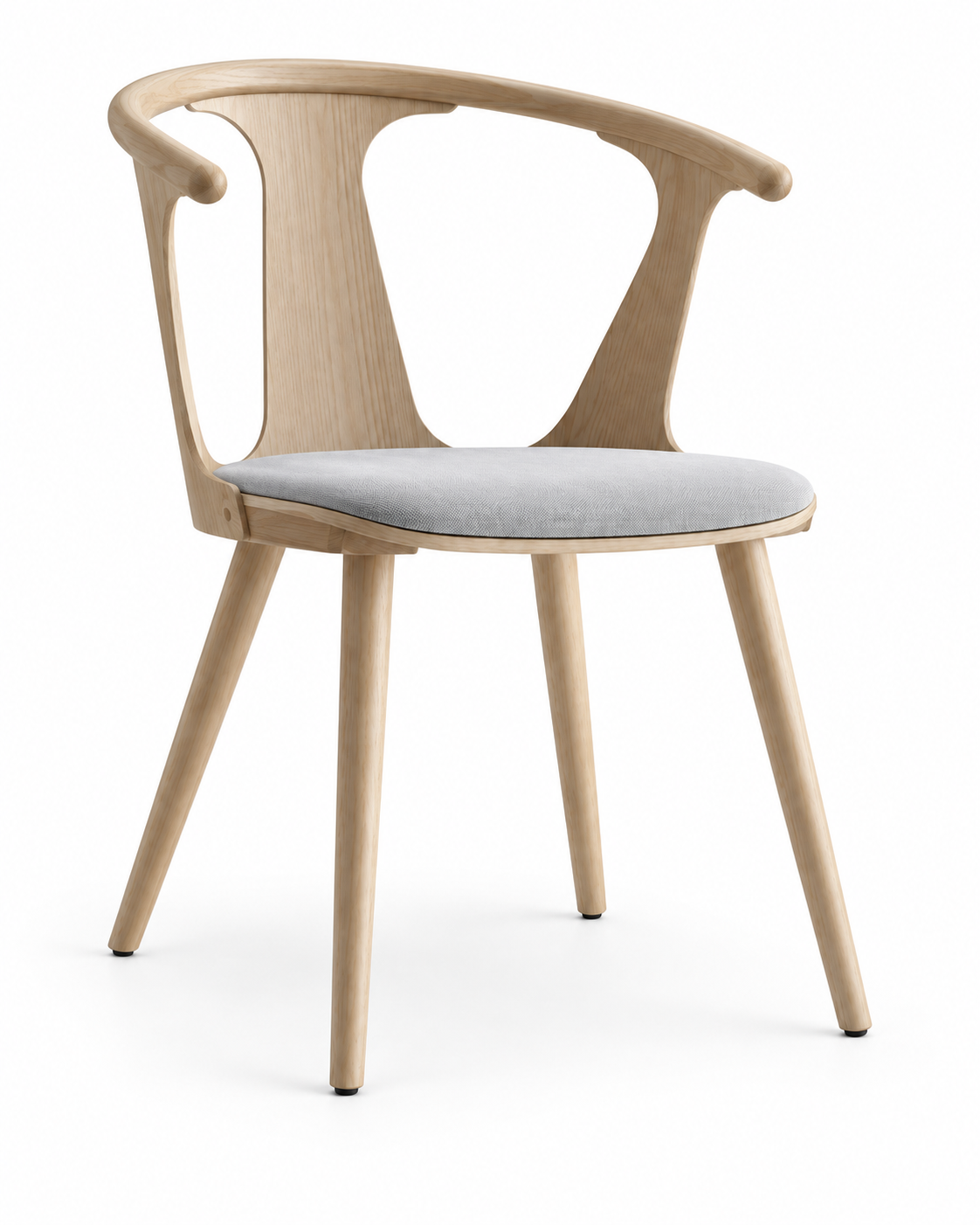 CROWN dining chair with armrests – angled view